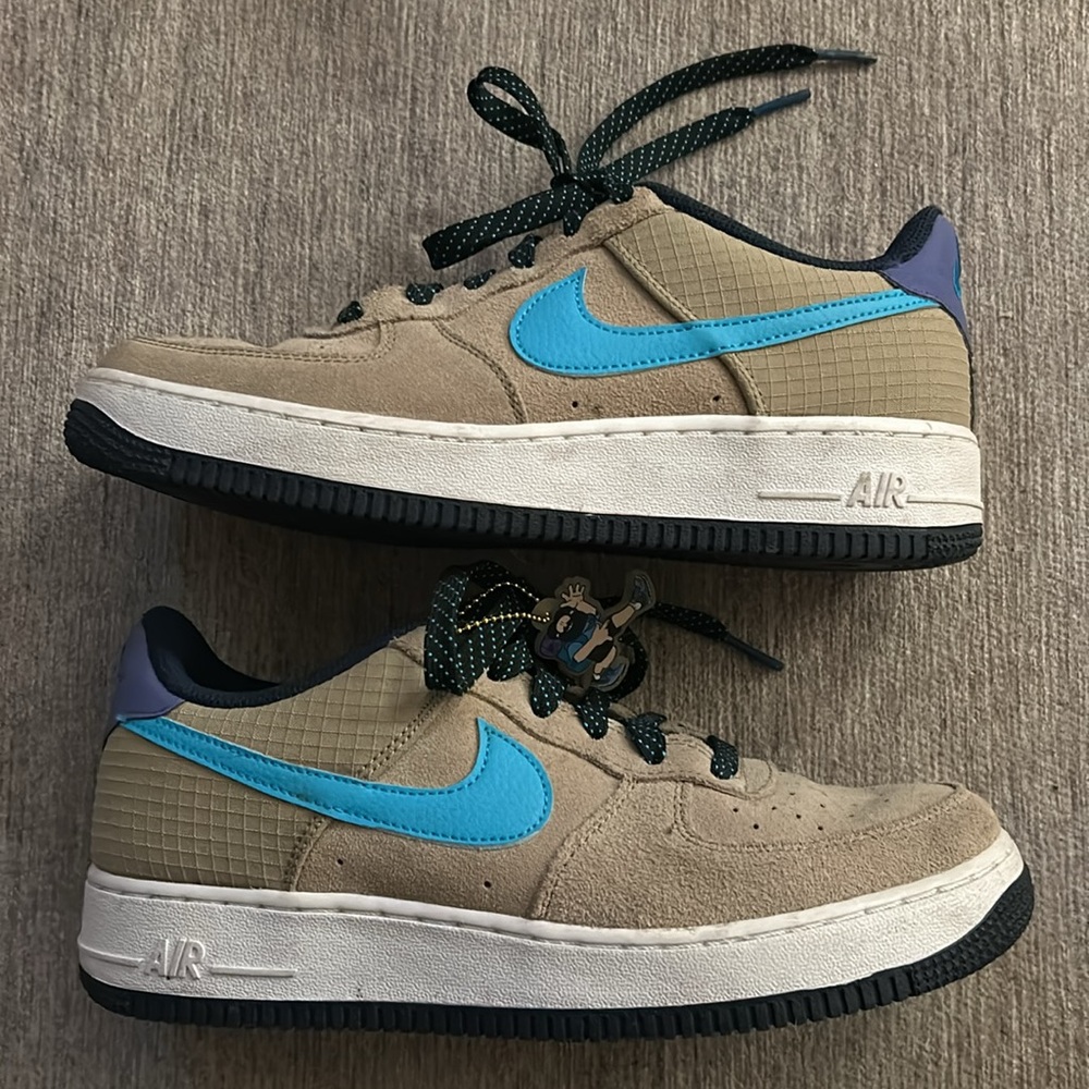 NIKE Air Force 1 LV8 2 GS 'Khaki' 201 SIZE boy 7y women’s 8.5